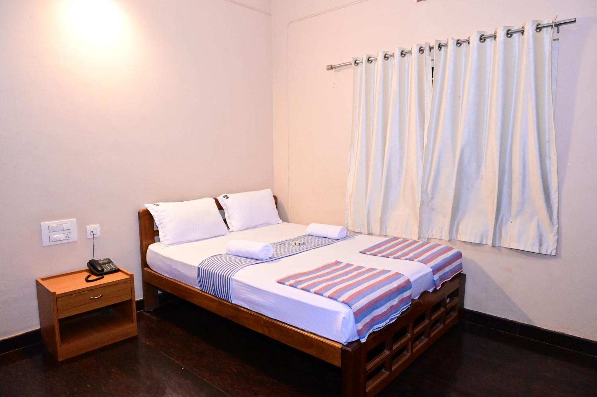 Jaya Paradise Mavalli Exterior photo