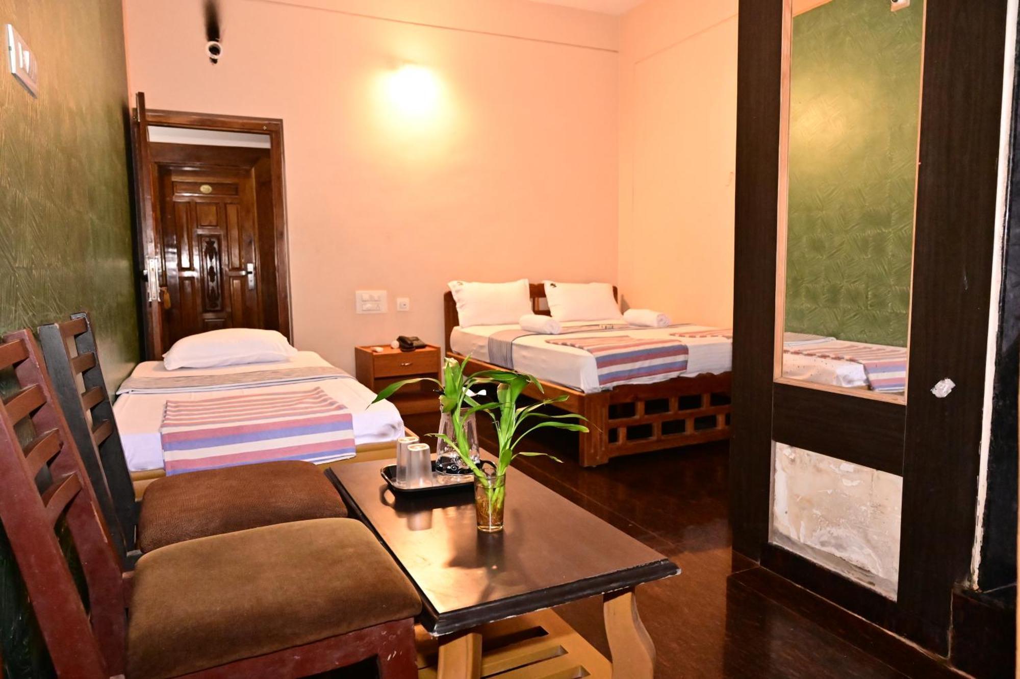 Jaya Paradise Mavalli Exterior photo