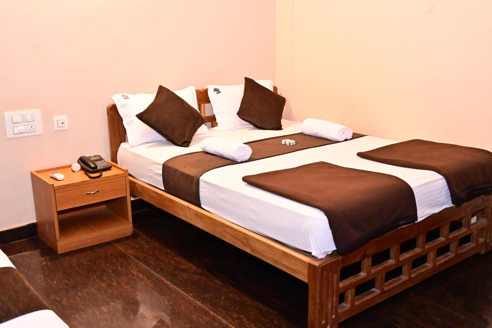 Jaya Paradise Mavalli Exterior photo