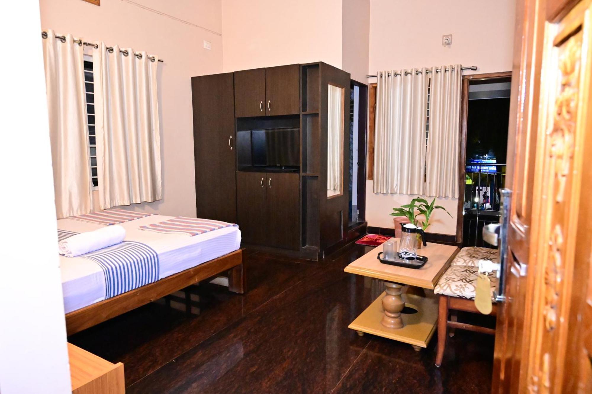 Jaya Paradise Mavalli Exterior photo